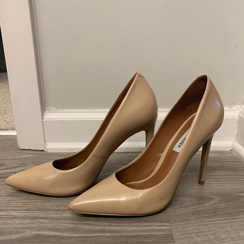 Steve Madden nude heels